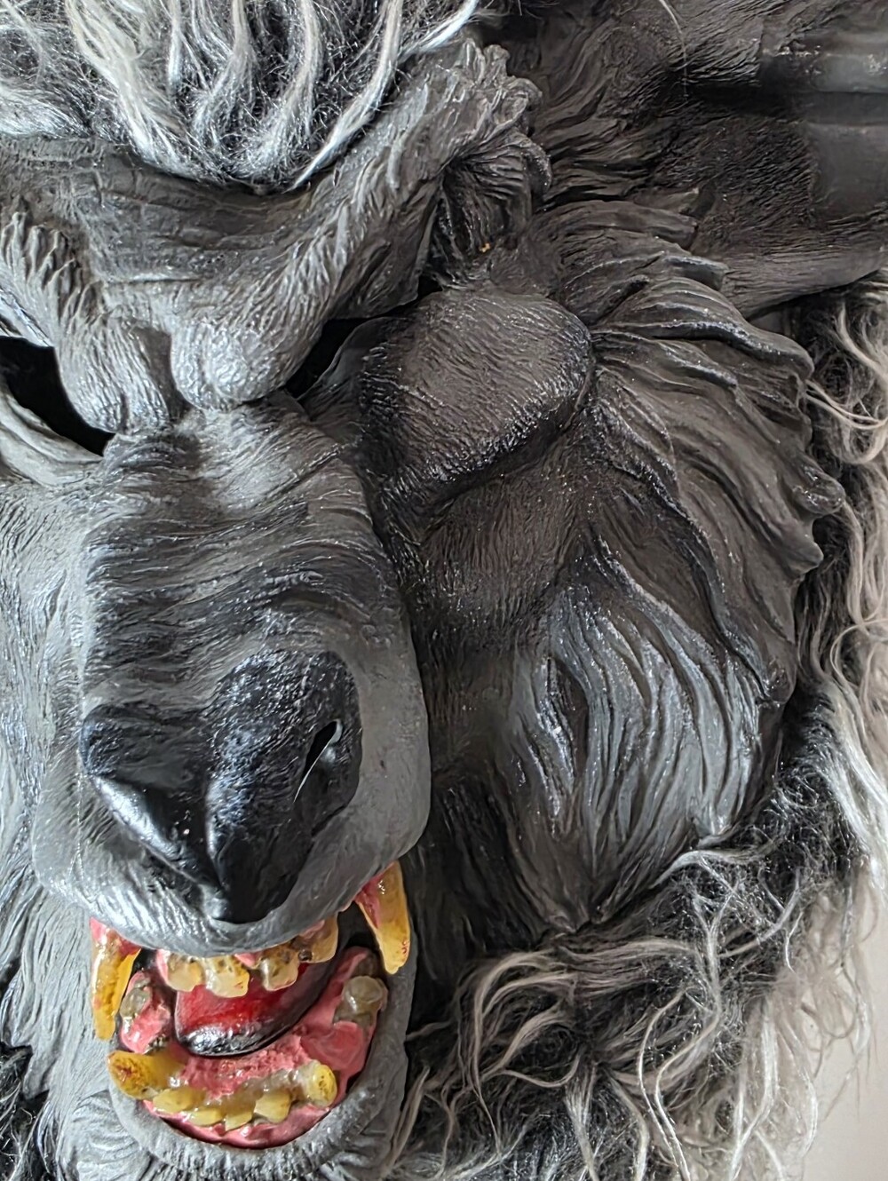 🎃 2015 Werewolf Mask - Picture 3 of 9